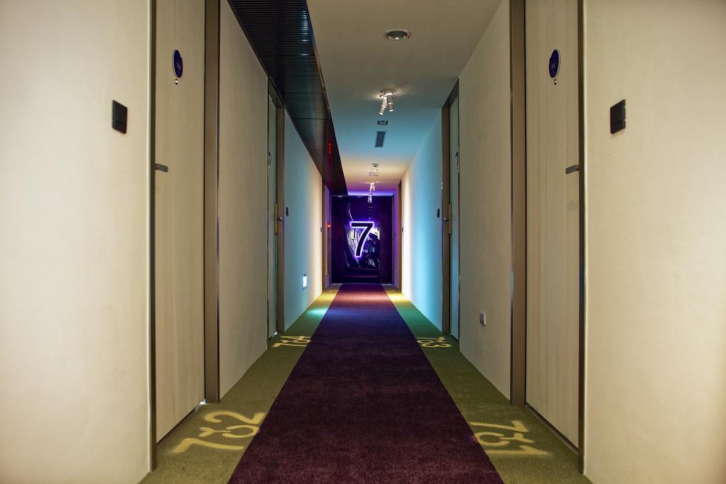 Hotel 7 Taichung Dış mekan fotoğraf